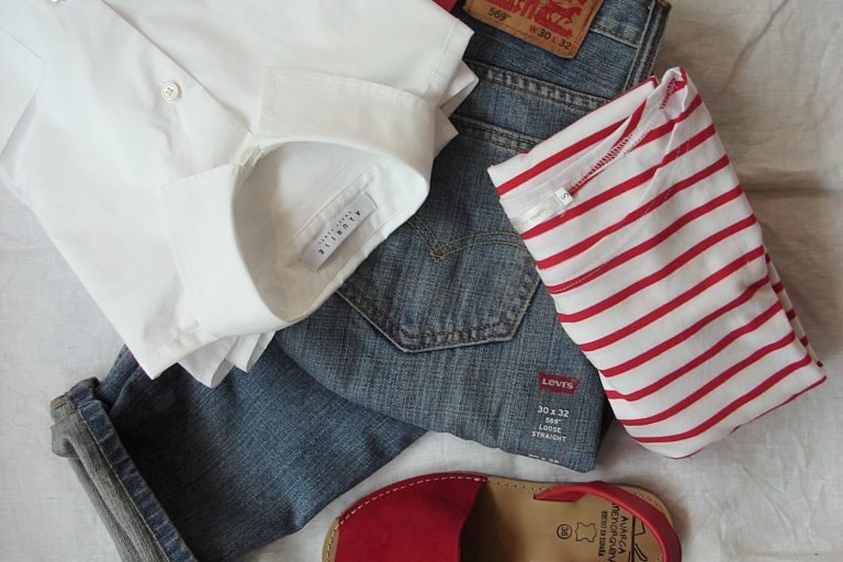 teach your child to dress themselves